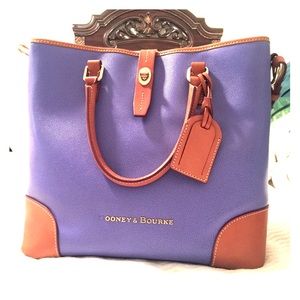 💜💜Dooney & Bourke Lilac Shelby Satchel💜💜